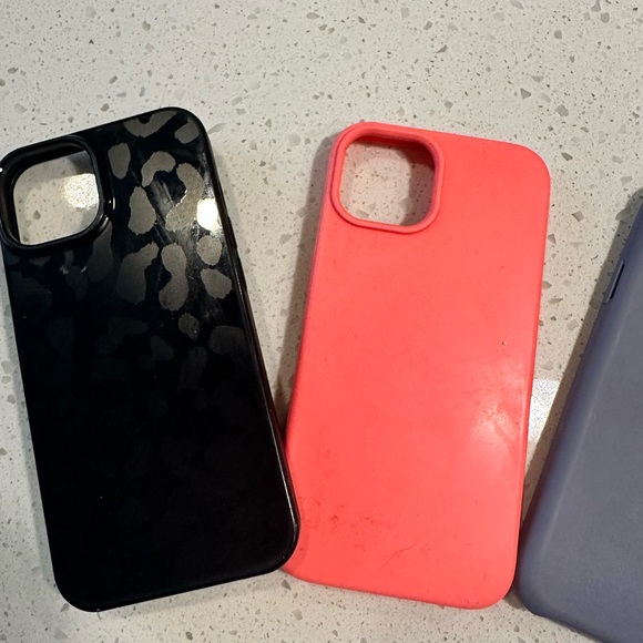 bundle of iPhone accessories - Picture 4 of 5